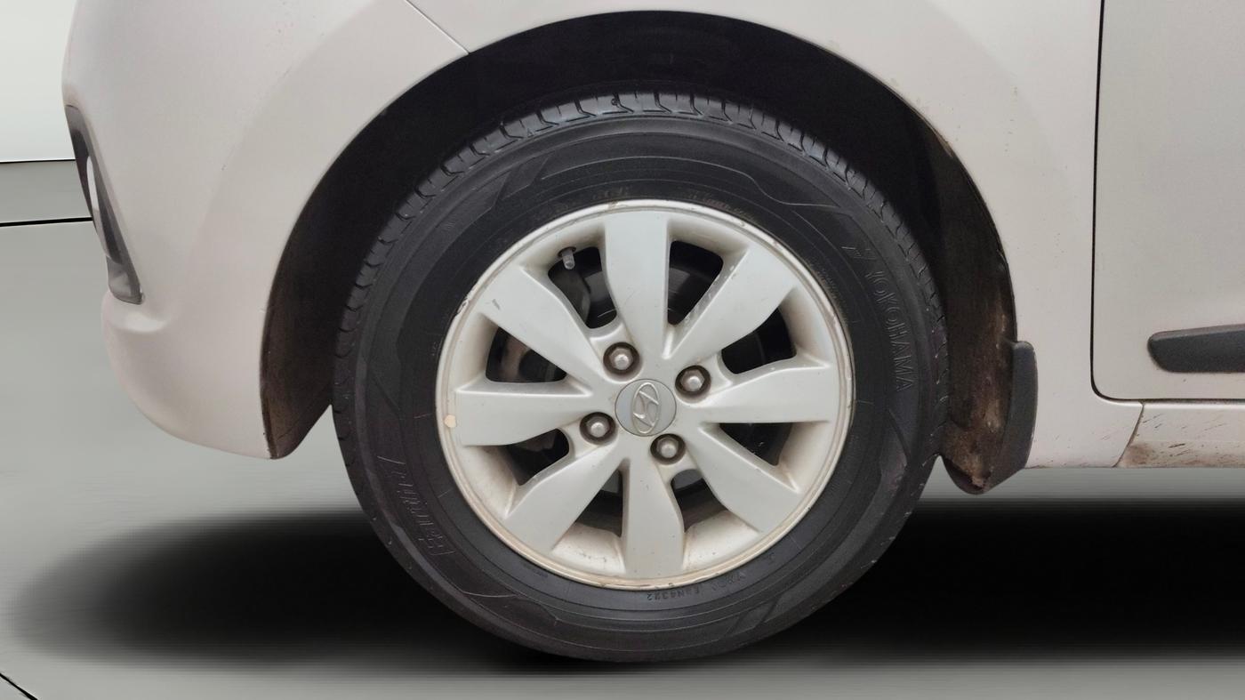 2014 Hyundai Xcent S AT 1.2 (O), Petrol, Automatic, 87,231 km, Left Front Wheel
