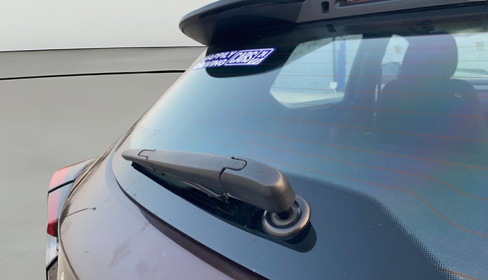 2021 Renault Kiger RXZ AMT DUAL TONE, Petrol, Automatic, 34,991 km, Rear Wiper