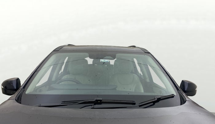 2023 Mahindra XUV700 AX 7 LUXURY D MT 7 STR, Diesel, Manual, 1,09,565 km, Front Windshield