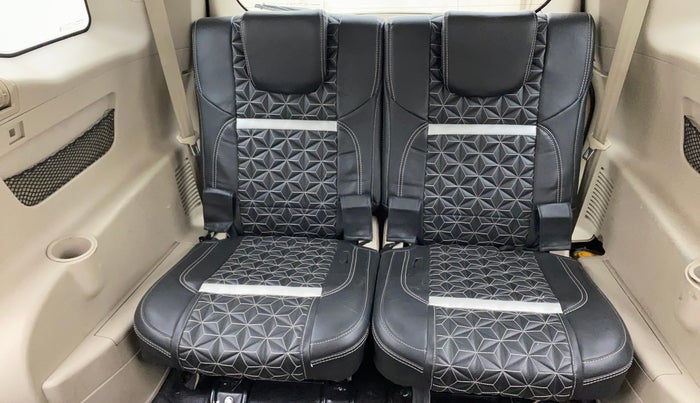 2015 Mahindra XUV500 W6, Diesel, Manual, 92,098 km, Third Seat Row ( optional )