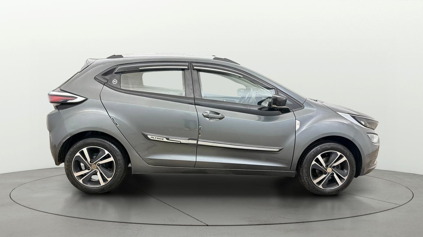 2023 Tata ALTROZ XZ CNG, CNG, Manual, 39,709 km, Right Side View