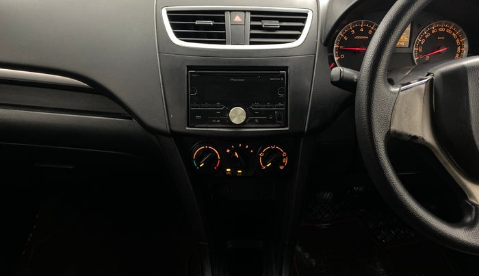 2014 Maruti Swift VXI, Petrol, Manual, 83,723 km, Air Conditioner