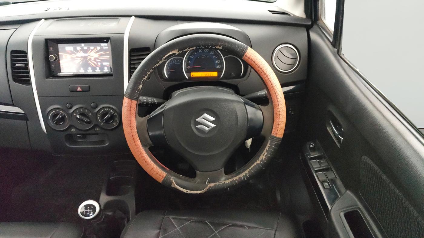 2014 Maruti Wagon R Stingray VXI, Petrol, Manual, 95,630 km, Steering Wheel Close Up