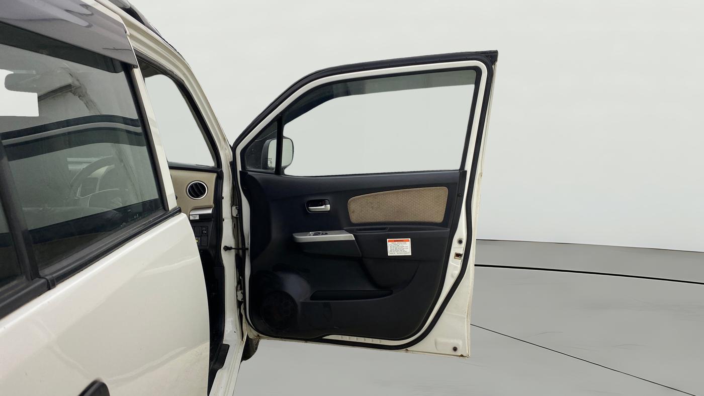2017 Maruti Wagon R 1.0 LXI CNG, CNG, Manual, 51,600 km, RHS Front Door