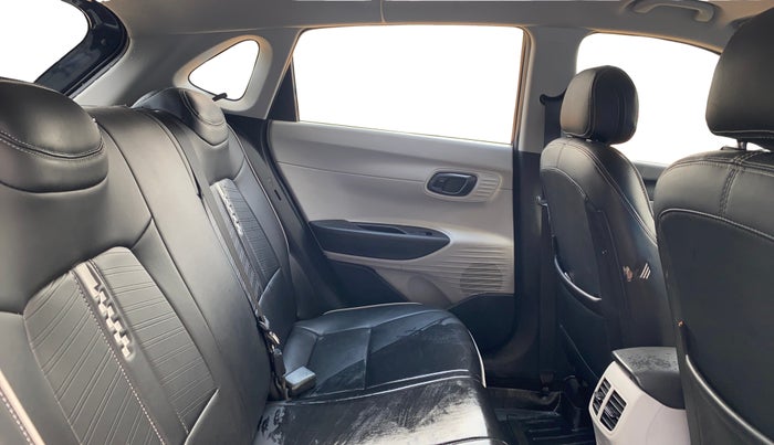 2023 Hyundai NEW I20 SPORTZ 1.2 IVT, Petrol, Automatic, 25,048 km, Right Side Rear Door Cabin