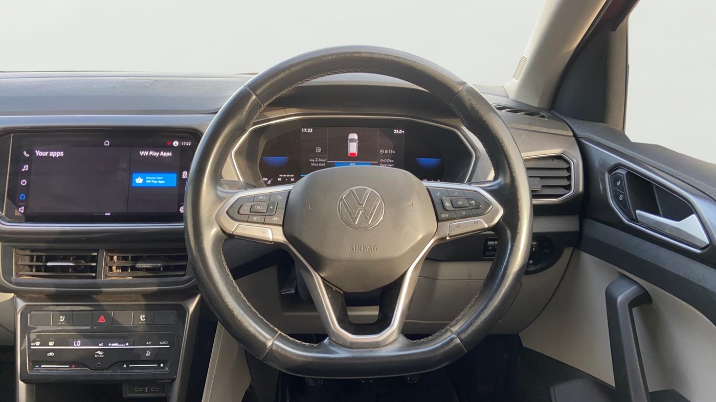 2021 Volkswagen TAIGUN TOPLINE 1.0 TSI MT, Petrol, Manual, 1,02,490 km, Steering Wheel Close Up