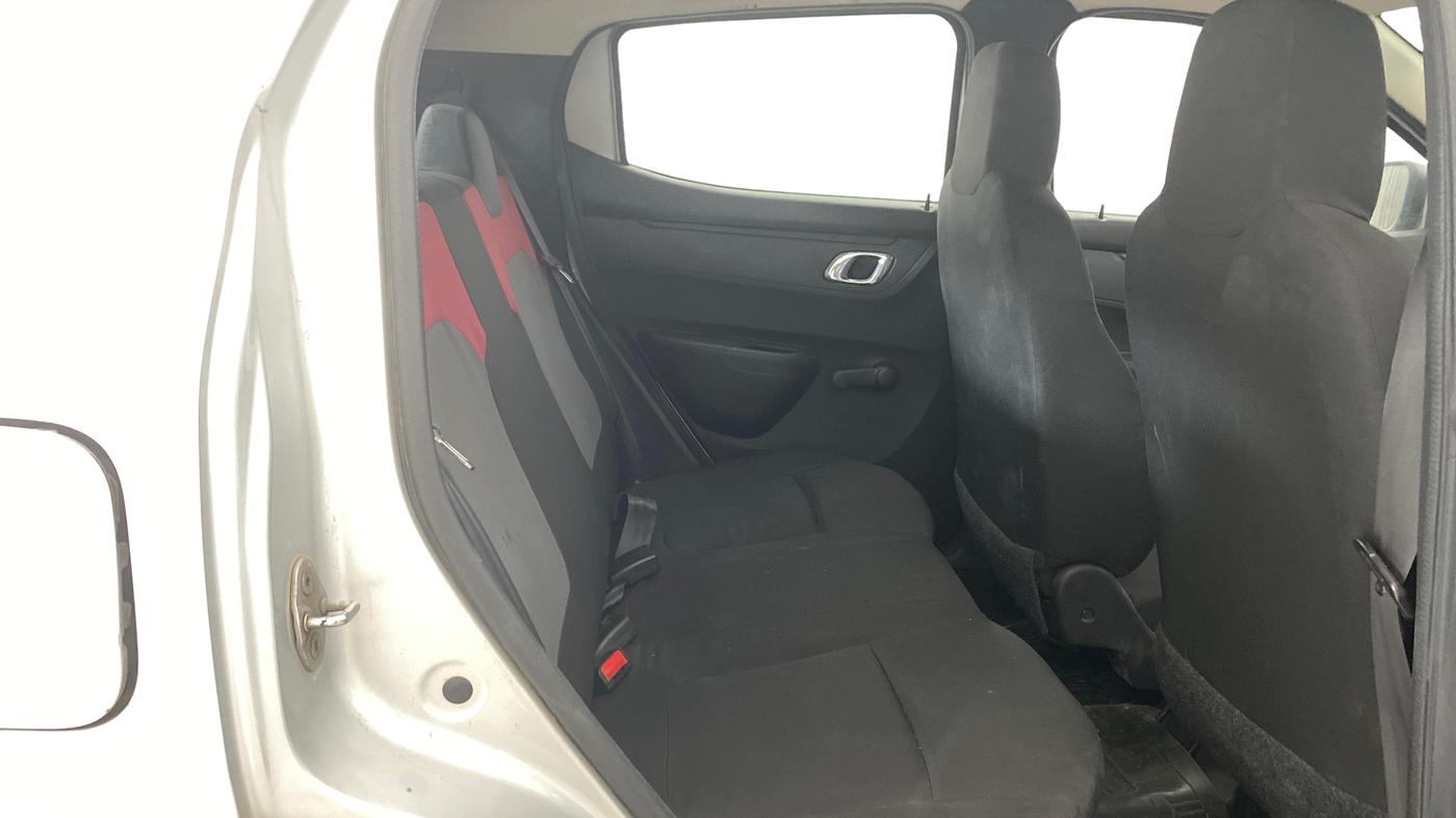 2018 Renault Kwid RXT 1.0 AMT (O), Petrol, Automatic, 35,318 km, Right Side Rear Door Cabin