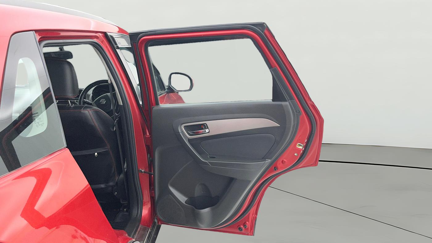 2018 Maruti Vitara Brezza ZDI, Diesel, Manual, 71,618 km, RHS Rear Door