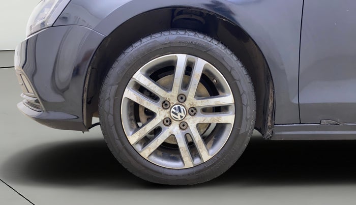2015 Volkswagen Jetta HIGHLINE TDI AT, Diesel, Automatic, 1,18,810 km, Left Front Wheel