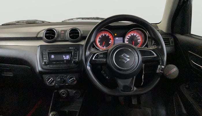2020 Maruti Swift VXI, Petrol, Manual, 1,18,250 km, Steering Wheel Close Up