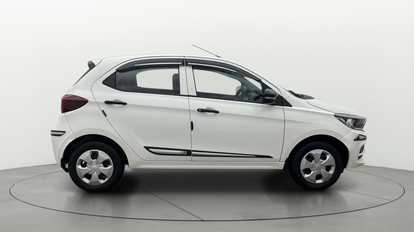 2024 Tata Tiago XM PETROL, Petrol, Manual, 19,986 km, Right Side View