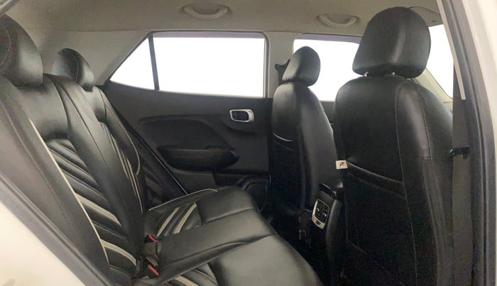 2020 Hyundai VENUE S 1.2, Petrol, Manual, 52,243 km, Right Side Rear Door Cabin