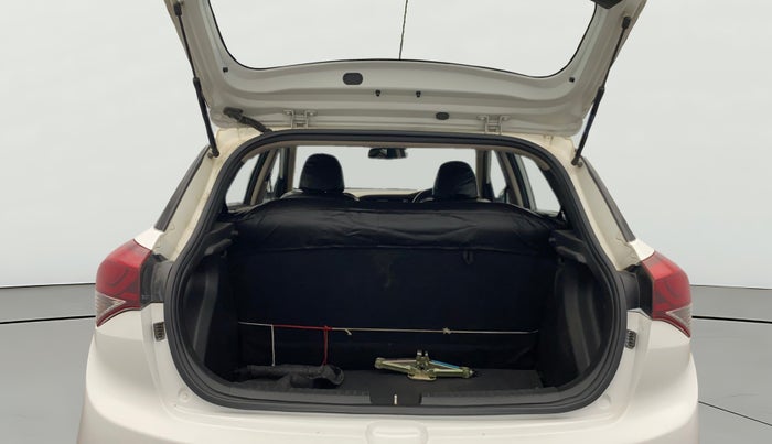 2017 Hyundai Elite i20 SPORTZ 1.2, Petrol, Manual, 33,898 km, Boot Open Zoomed View