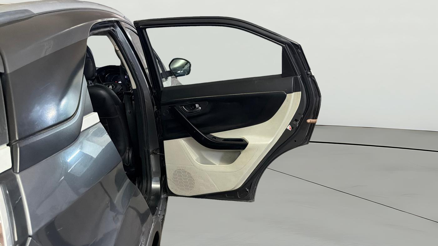 2022 Tata NEXON XZ PLUS PETROL, CNG, Manual, 91,247 km, RHS Rear Door
