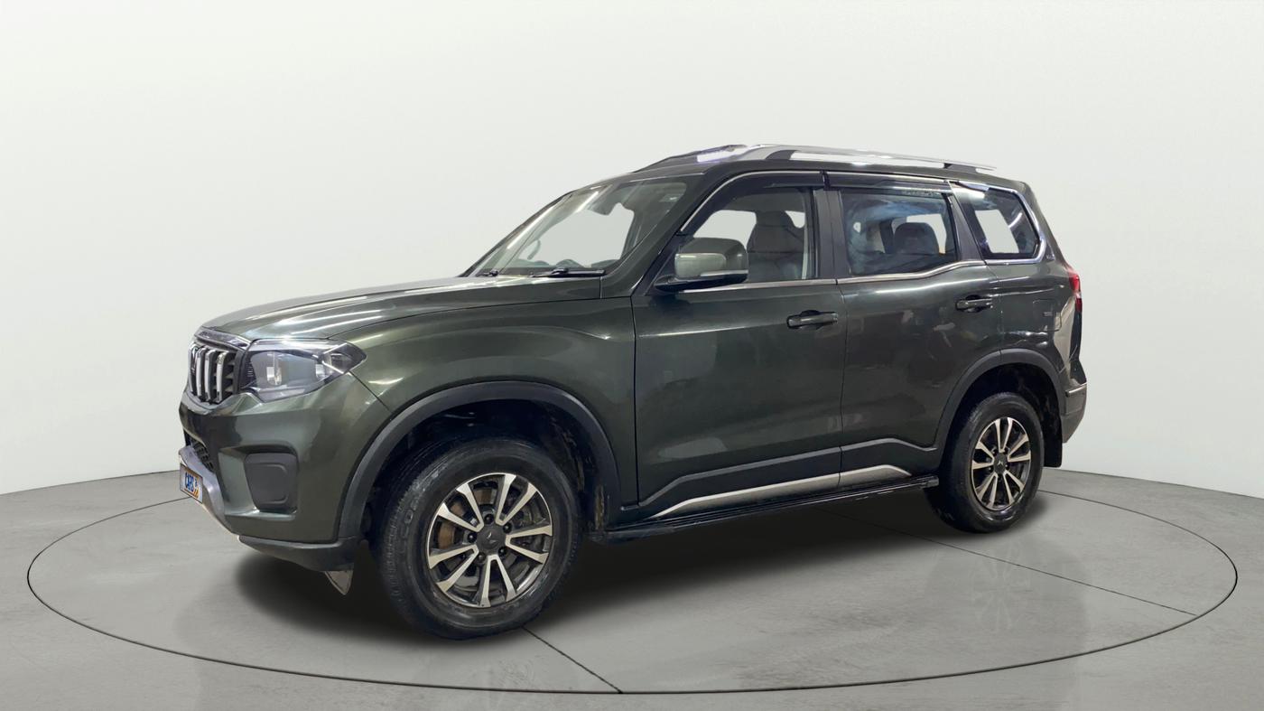 2023 Mahindra SCORPIO-N Z6 DIESEL MT 2WD 7 STR, Diesel, Manual, 33,077 km, Left Front Diagonal