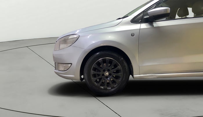 2015 Skoda Rapid 1.5 TDI CR AMBITION PLUS, Diesel, Manual, 1,28,085 km, Left Front Wheel