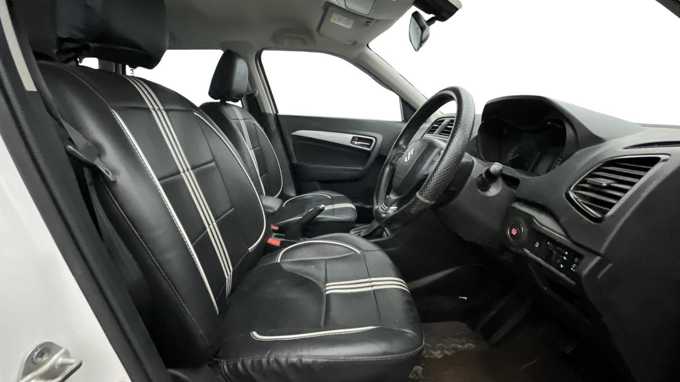 2022 Maruti Vitara Brezza ZXI PLUS AT SHVS, Petrol, Automatic, 24,337 km, Right Side Front Door Cabin