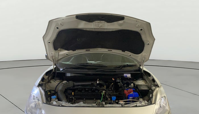 2022 Maruti Swift LXI, CNG, Manual, 92,405 km, Open Bonet