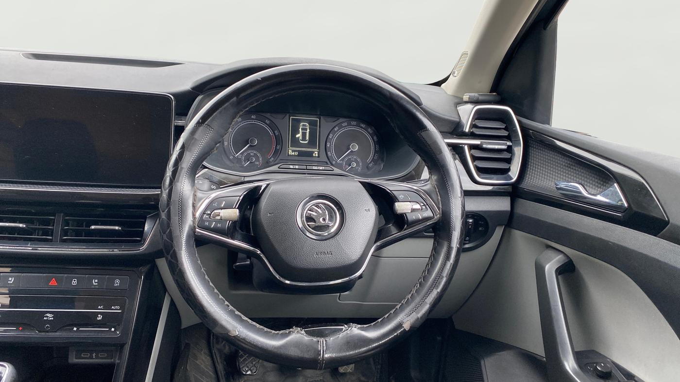 2021 Skoda KUSHAQ STYLE 1.5L TSI MT, Petrol, Manual, 93,417 km, Steering Wheel Close Up