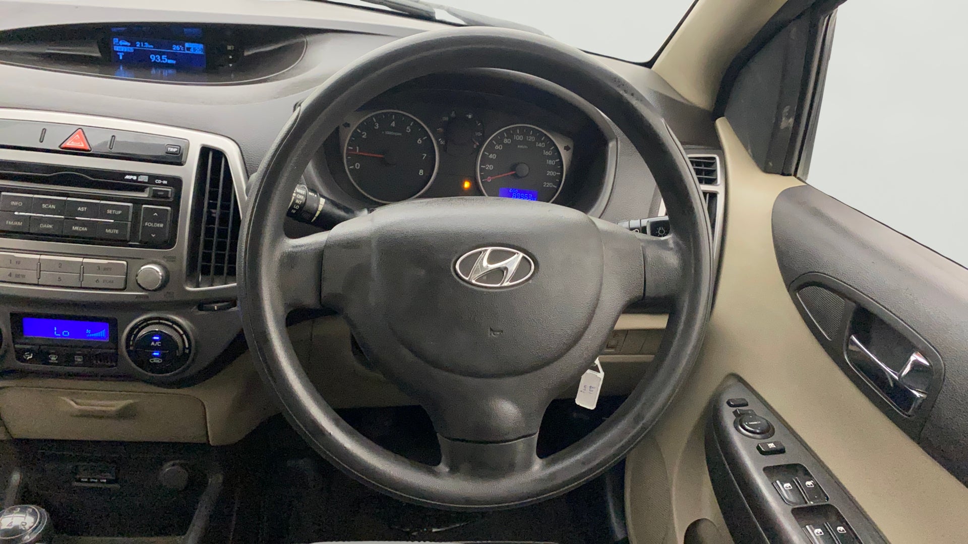 camera-Steering-Wheel-Close-Up