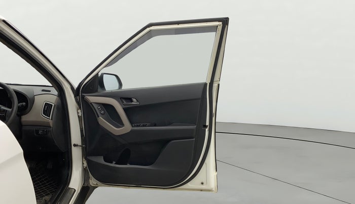 2016 Hyundai Creta SX PLUS AT 1.6 PETROL, CNG, Automatic, 71,230 km, RHS Front Door