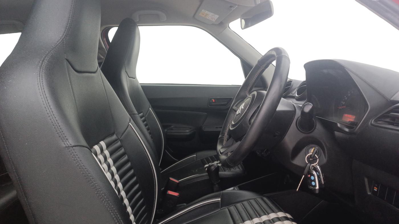 2023 Maruti Swift LXI, Petrol, Manual, 34,181 km, Right Side Front Door Cabin