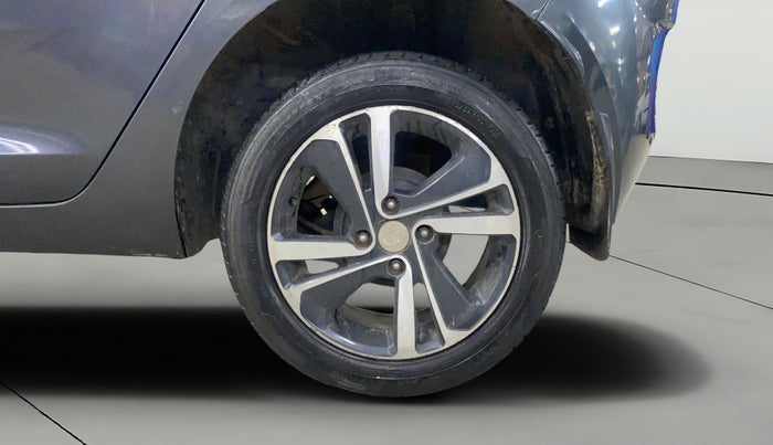 2021 Tata ALTROZ XZ PETROL, Petrol, Manual, 59,885 km, Left Rear Wheel