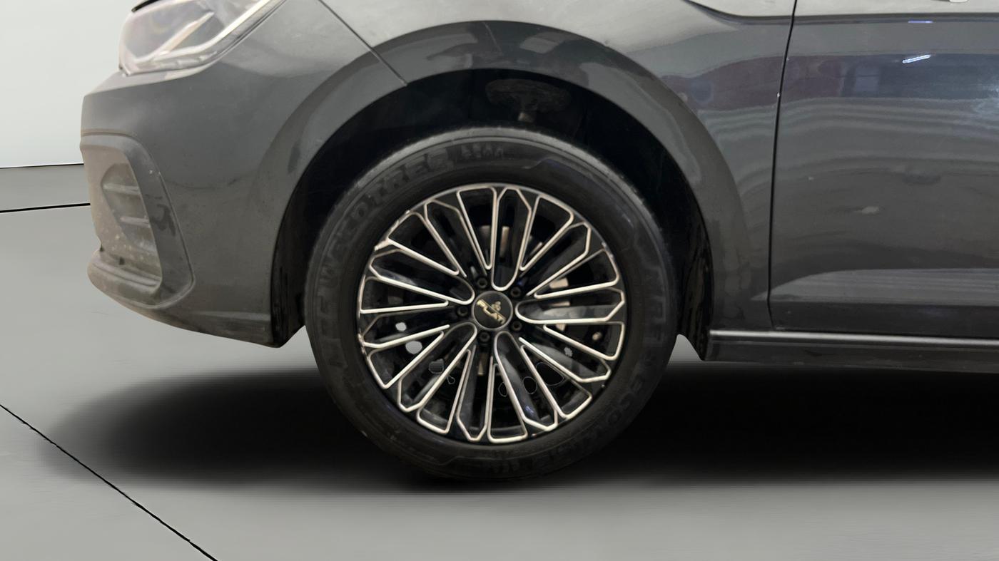 2023 Volkswagen VIRTUS COMFORTLINE TSI 1.0 MT, Petrol, Manual, 47,834 km, Left Front Wheel