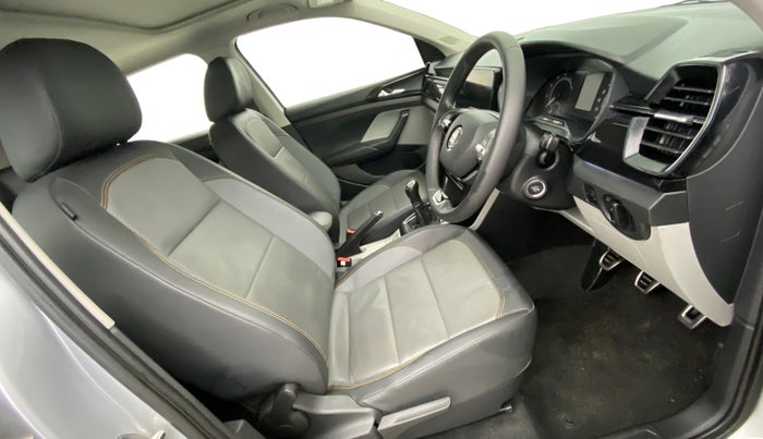 2021 Skoda KUSHAQ STYLE 1.0L TSI MT, Petrol, Manual, 39,452 km, Right Side Front Door Cabin
