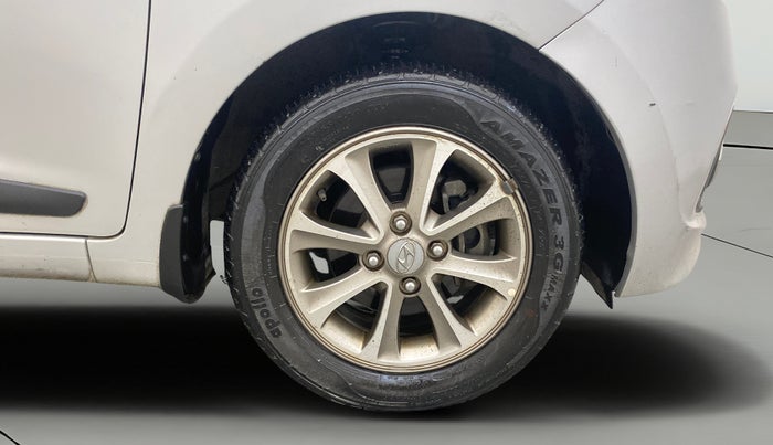 2016 Hyundai Grand i10 ASTA AT 1.2 KAPPA VTVT, Petrol, Automatic, 26,630 km, Right Front Wheel