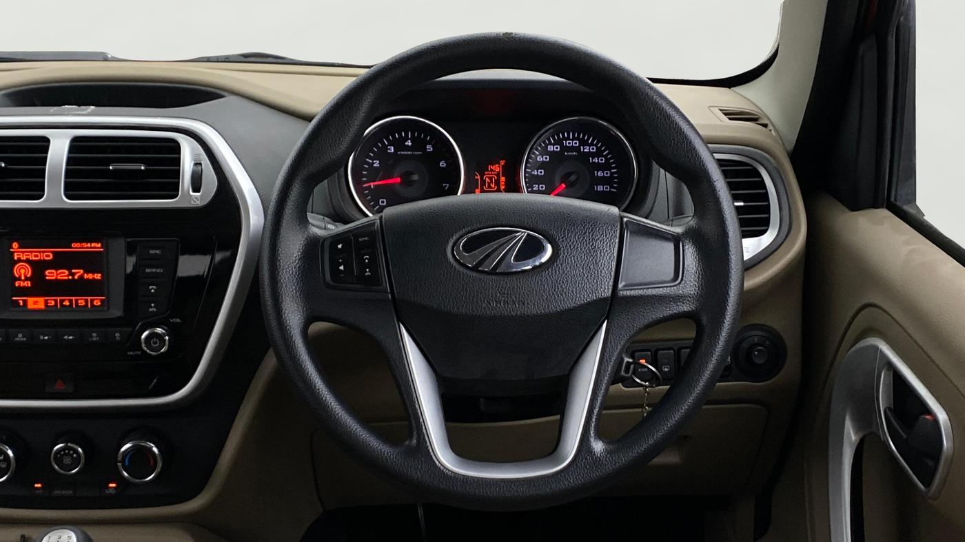 2018 Mahindra TUV300 T8, Diesel, Manual, 65,781 km, Steering Wheel Close Up