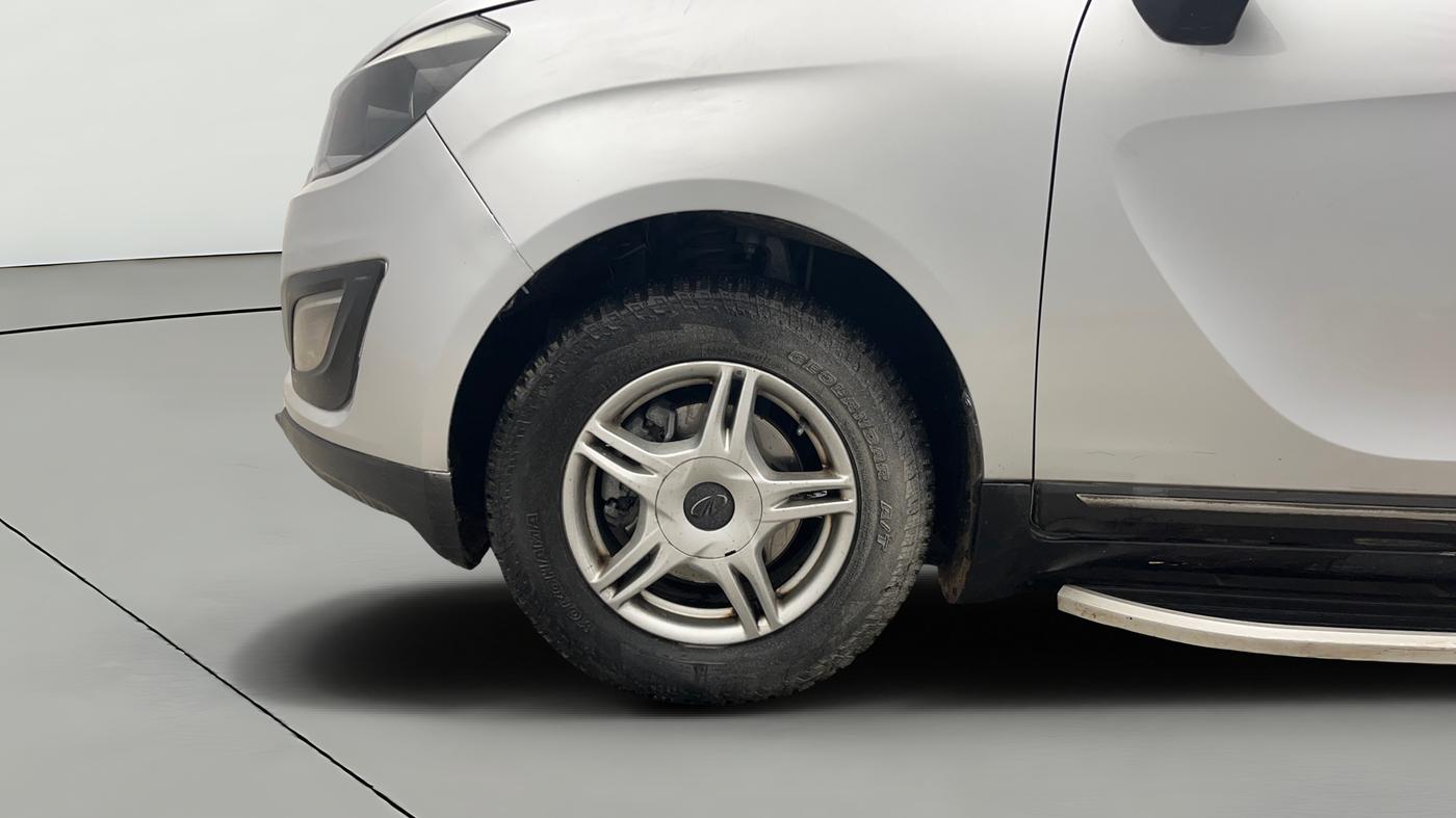 2019 Mahindra MARAZZO M6 7 STR, Diesel, Manual, 1,12,118 km, Left Front Wheel
