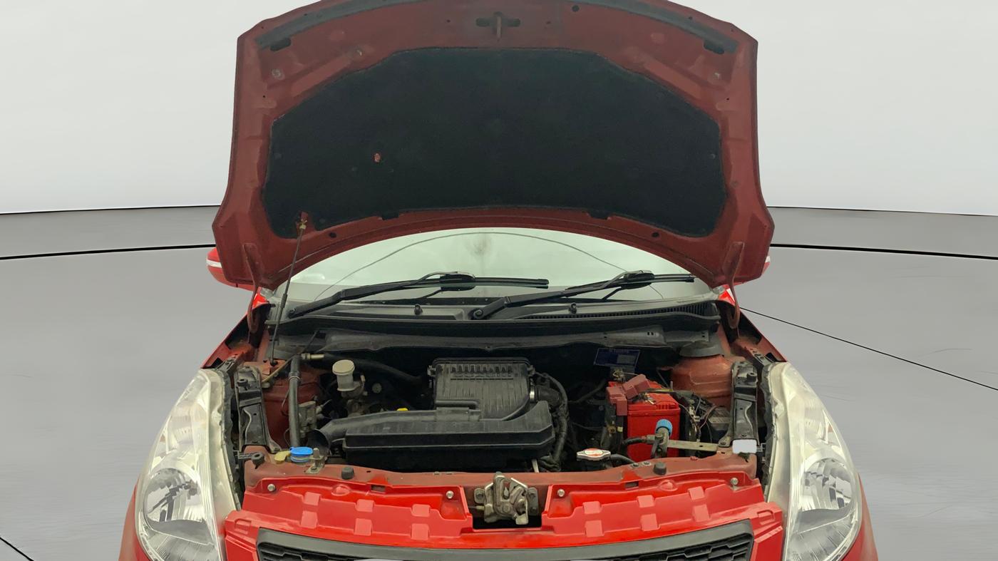 2016 Maruti Swift VXI, CNG, Manual, 94,818 km, Open Bonet
