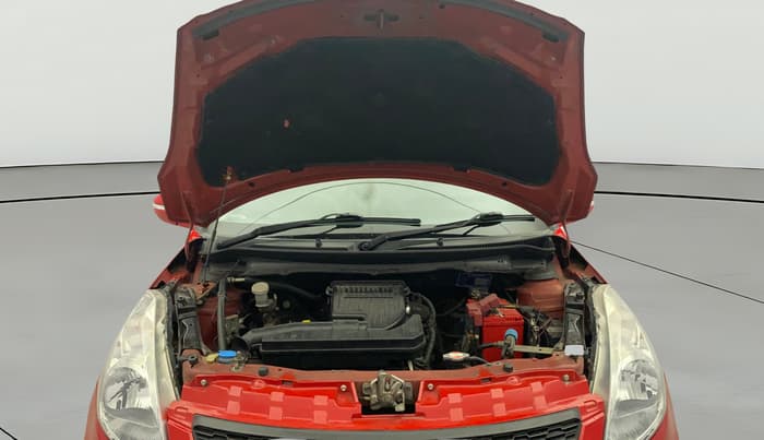 2016 Maruti Swift VXI, CNG, Manual, 94,818 km, Open Bonet