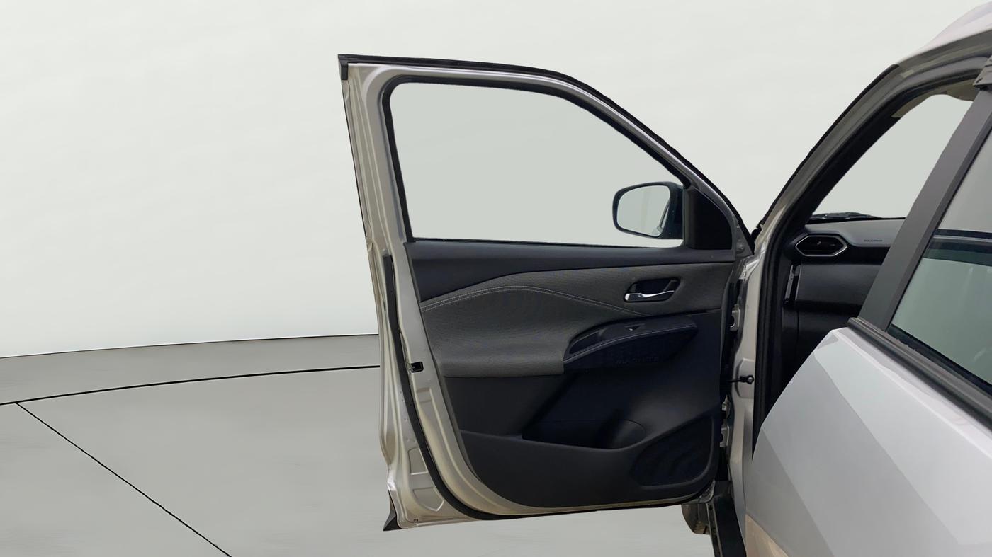2025 Nissan MAGNITE N-Connecta B4D 1.0 Petrol MT, Petrol, Manual, 2,122 km, LHS Front Door