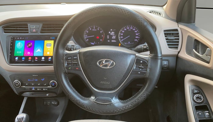 2017 Hyundai Elite i20 ASTA 1.2 (O), CNG, Manual, 1,39,563 km, Steering Wheel Close Up