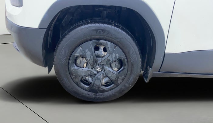 2023 Tata PUNCH ADVENTURE MT, CNG, Manual, 80,449 km, Left Front Wheel