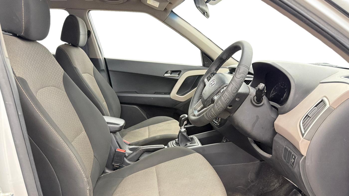 2016 Hyundai Creta SX PLUS 1.6 PETROL, Petrol, Manual, 56,643 km, Right Side Front Door Cabin