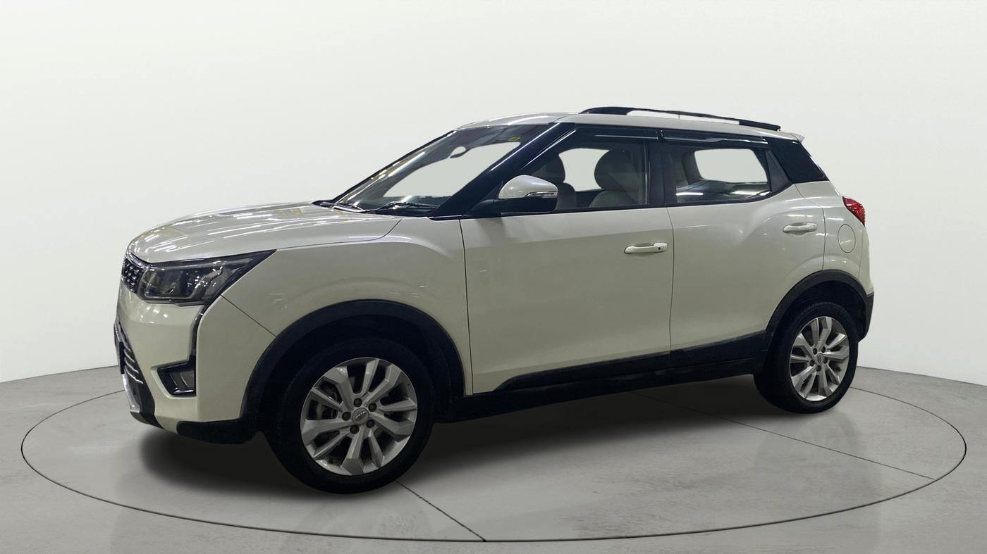 2021 Mahindra XUV300 W8 1.2 PETROL, Petrol, Manual, 67,784 km, Left Front Diagonal