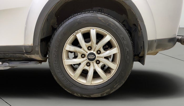 2020 Mahindra XUV500 W9 AT, Diesel, Automatic, 74,659 km, Left Rear Wheel