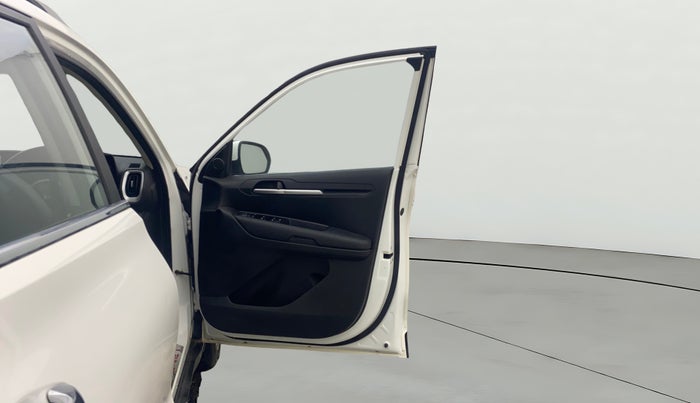 2022 KIA SONET HTK PLUS 1.0 IMT, Petrol, Manual, 14,388 km, RHS Front Door