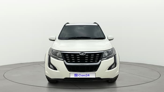 2018 Mahindra XUV500 W7 AT, Diesel, Automatic, 1,04,346 km, Front