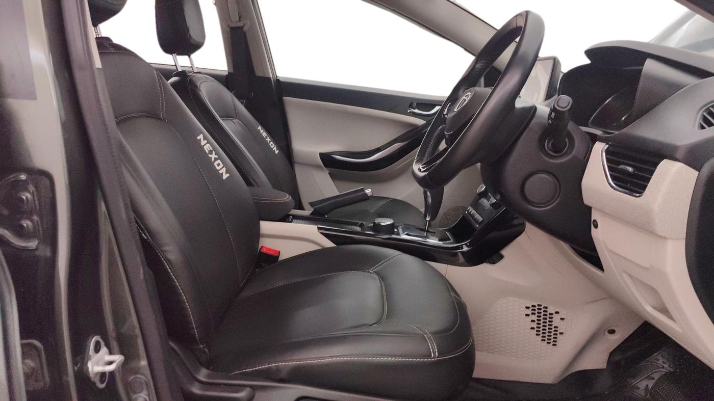 2021 Tata NEXON XZA PLUS (O) PETROL, Petrol, Automatic, 36,178 km, Right Side Front Door Cabin
