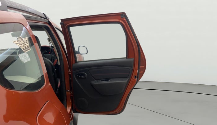 2018 Renault Duster RXS CVT, Petrol, Automatic, 27,281 km, RHS Rear Door