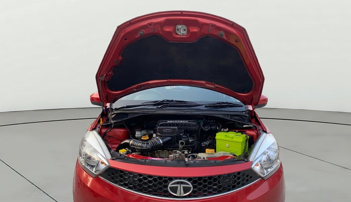 2016 Tata Tiago XT PETROL, Petrol, Manual, 82,724 km, Open Bonet