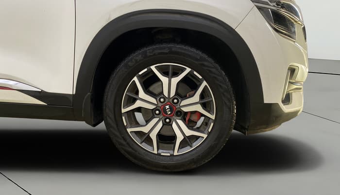 2020 KIA SELTOS GTX PLUS AT 1.5 DIESEL, Diesel, Automatic, 1,03,275 km, Right Front Wheel