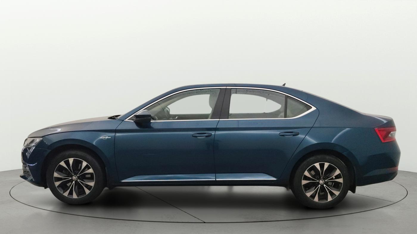 2022 Skoda Superb L&K 2.0 TSI AT, Petrol, Automatic, 61,943 km, Left Side