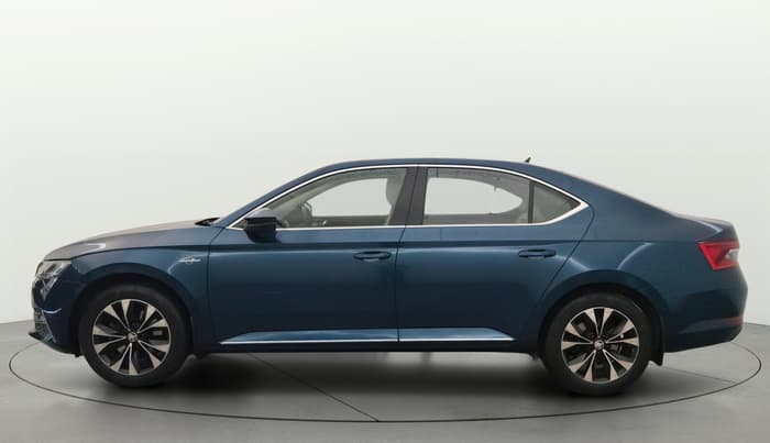 2022 Skoda Superb L&K 2.0 TSI AT, Petrol, Automatic, 61,943 km, Left Side
