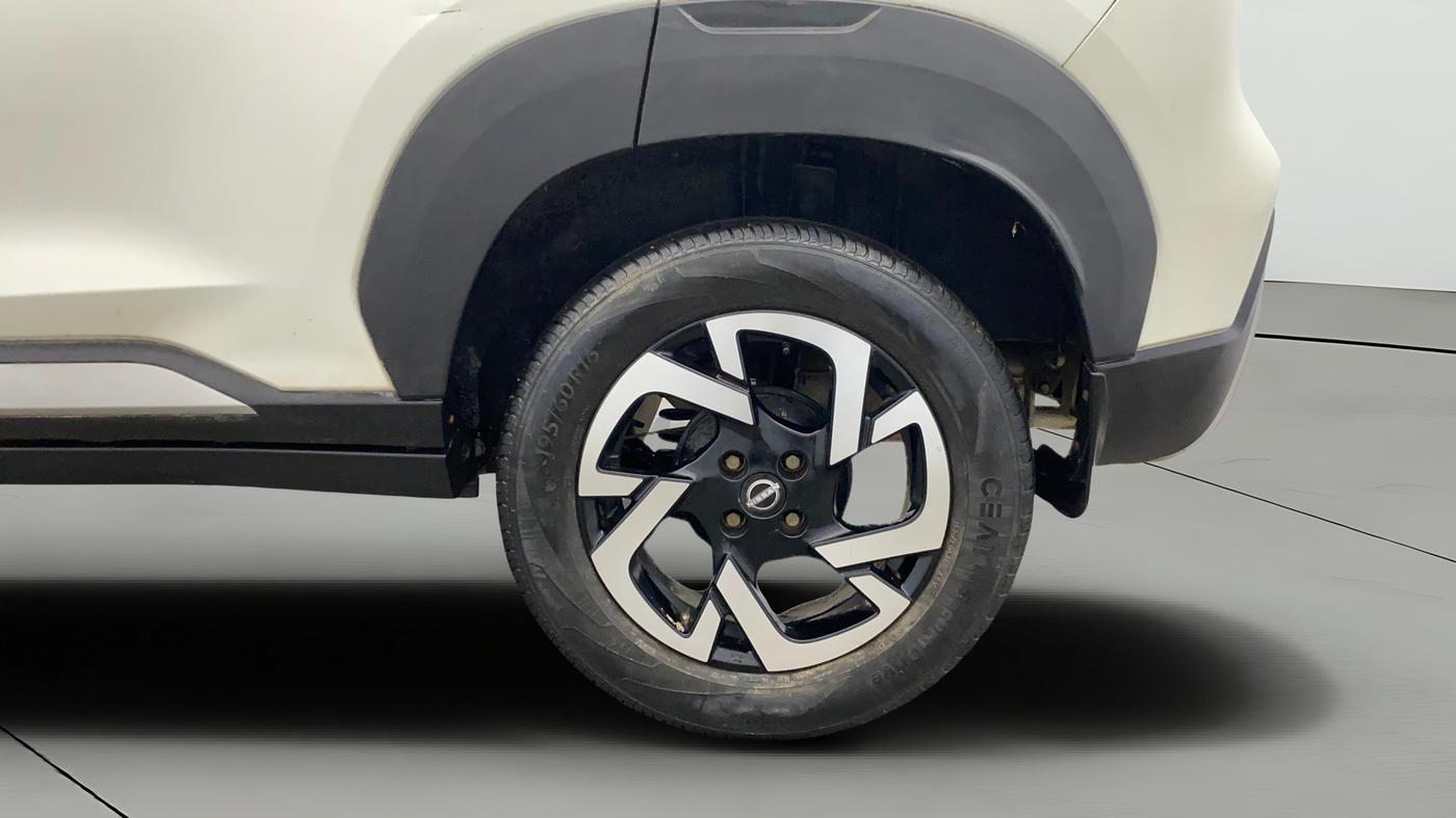 2021 Nissan MAGNITE XV PREMIUM DUAL TONE, Petrol, Manual, 25,867 km, Left Rear Wheel