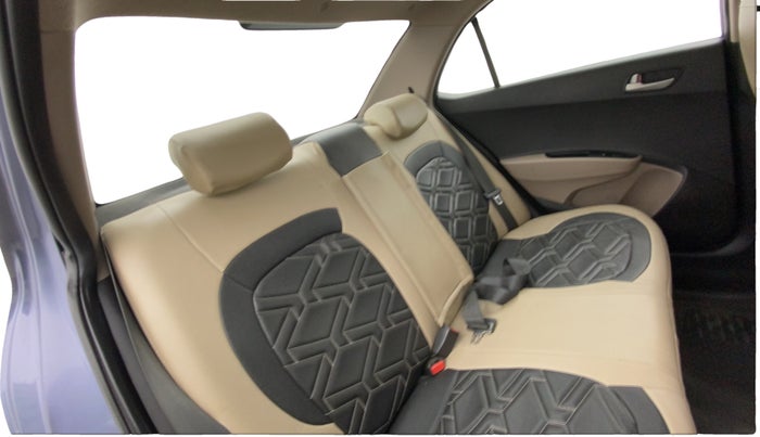 2015 Hyundai Xcent SX AT 1.2 (O), Petrol, Automatic, 79,338 km, Right Side Rear Door Cabin